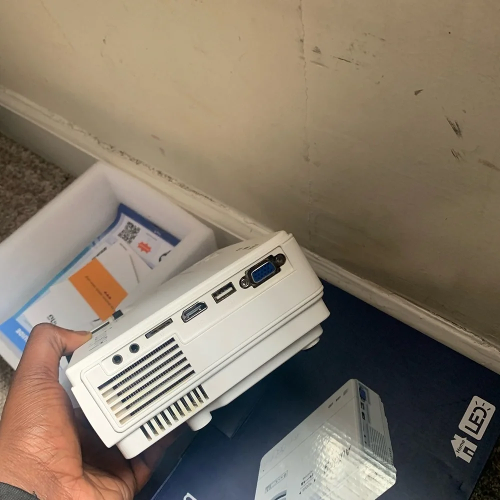 Projector - Picture 11 of 12